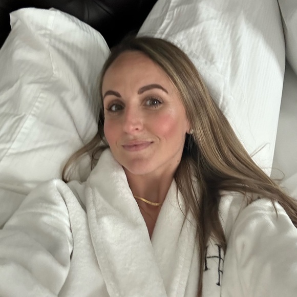 Meet your Posher, Jaime - Picture 3 of 5